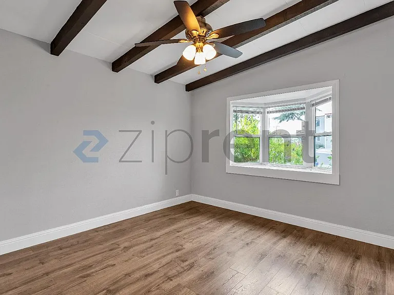 717 Pebble Dr — Photo 15