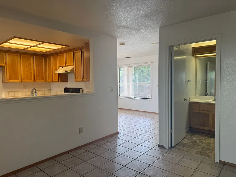 832 Morissette Way — Photo 7