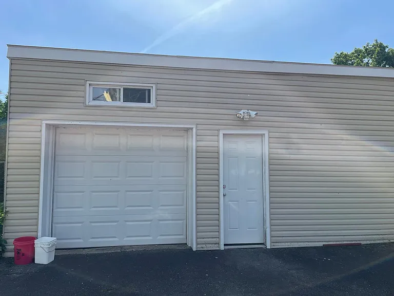 311B Durham Ave — Photo 3