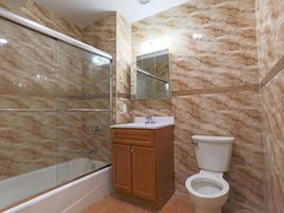2nd image of 11406 Rockaway Beach Blvd APT 3H