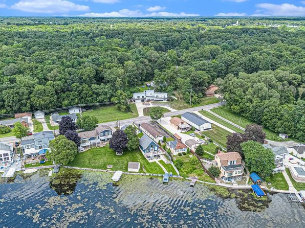 10559 Jefferson Rd, Osceola, IN 46561