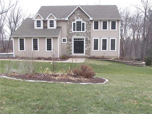 1st image of 4 Talcott Range Dr