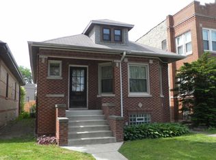 5549 W Giddings St, Chicago, IL 60630