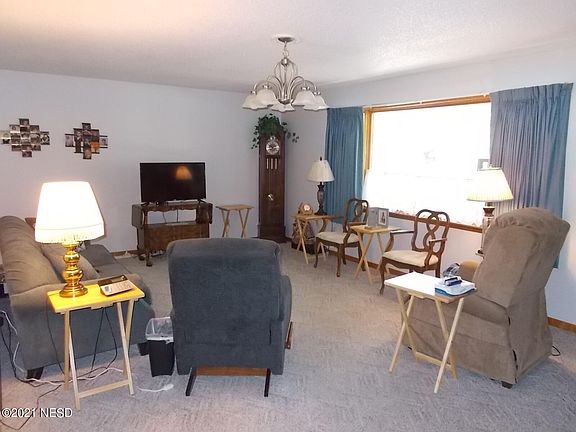 3rd image of 511 6th Ave S