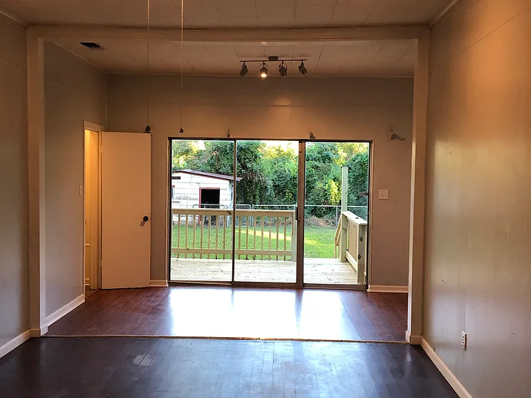 530 Church St — Photo 3