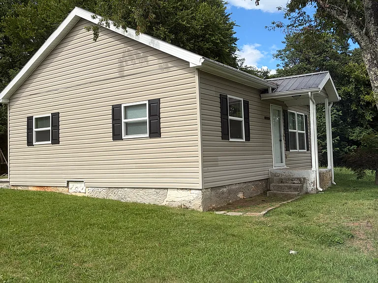8529 Old Rutledge Pike — Photo 2