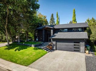 1206 S Varsity Estates Rd NW, Calgary, AB T3B 2X2