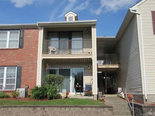 102 Cartwheel Court #22, Washingtonville, NY 10992