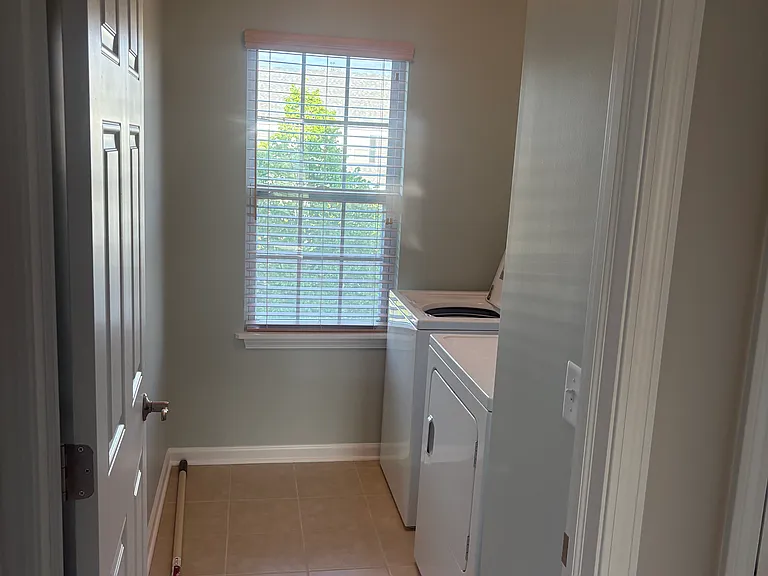 N622 Bowdish Dr — Photo 16