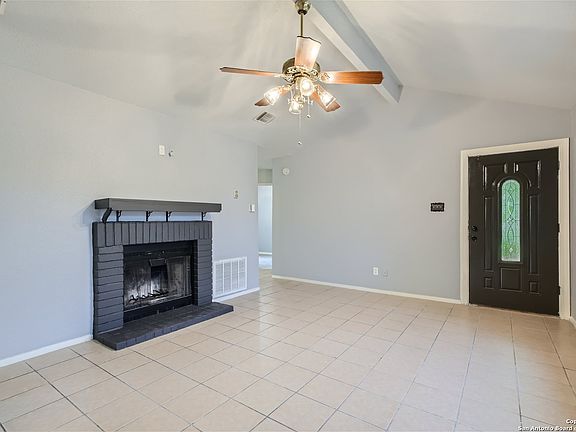 5th image of 930 MARQUETTE DR