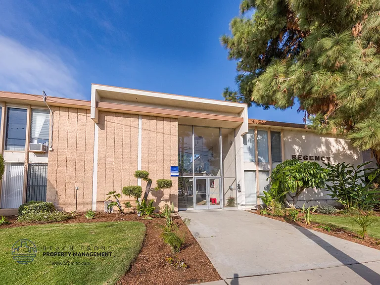 15205 Raymond Ave — Photo 2
