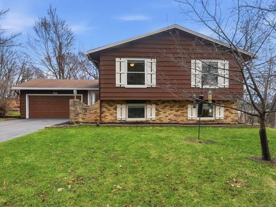 8105 Dakota Ln, Chanhassen, MN, 55317