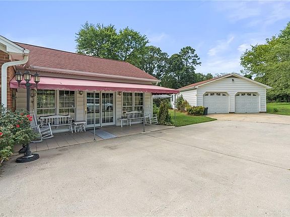 4th image of 214 Cedarwood Dr