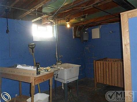 Basement2.JPG