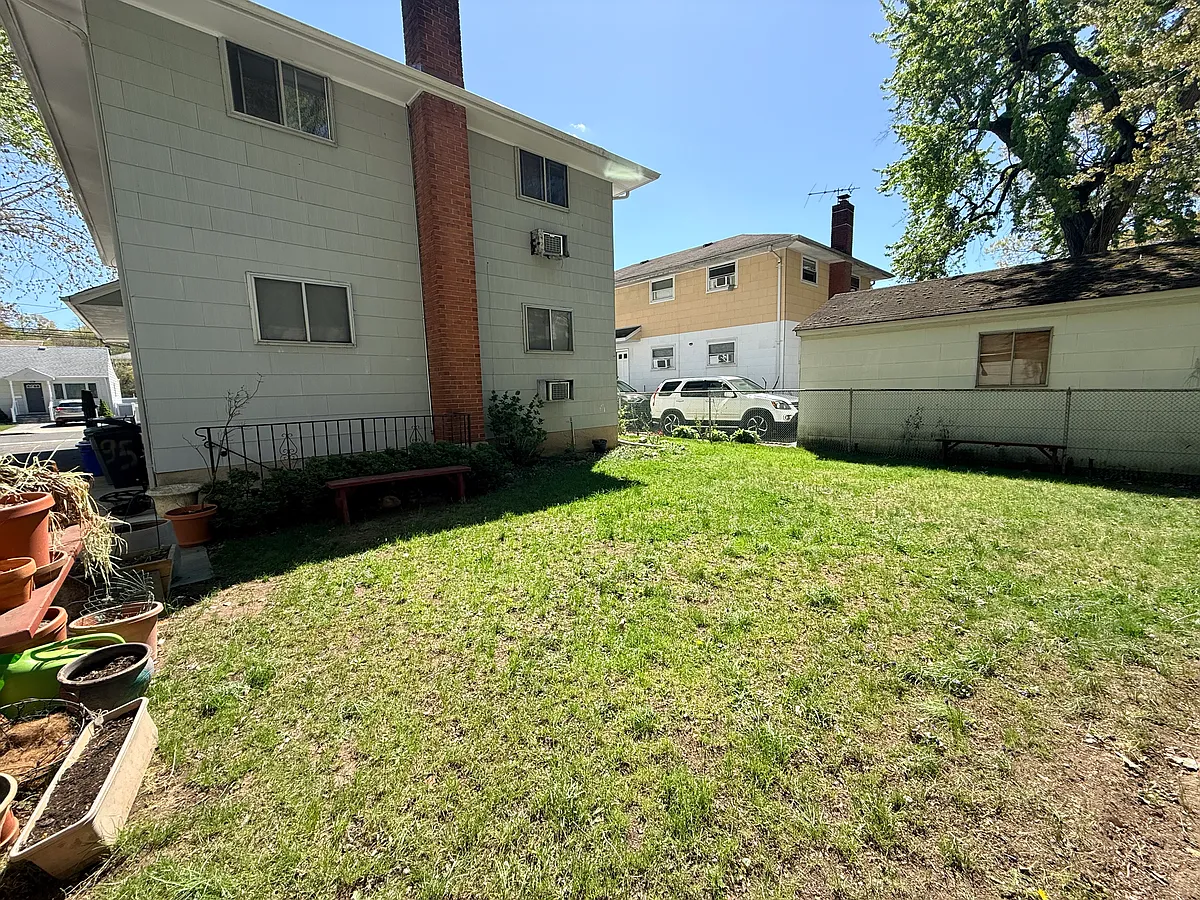 Building Photo - 95 Graywood Rd #2