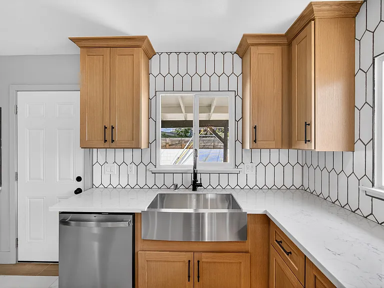 1243 E Almond Ave #1245 — Photo 7