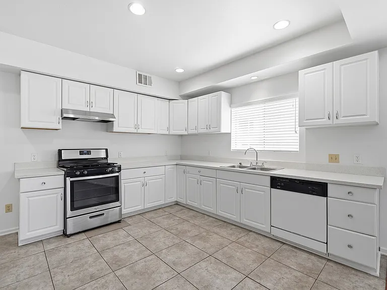 1224 Crenshaw Blvd #1224 — Photo 8