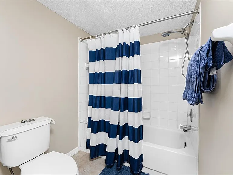 511 Pine Hollow Cir #511 — Photo 30