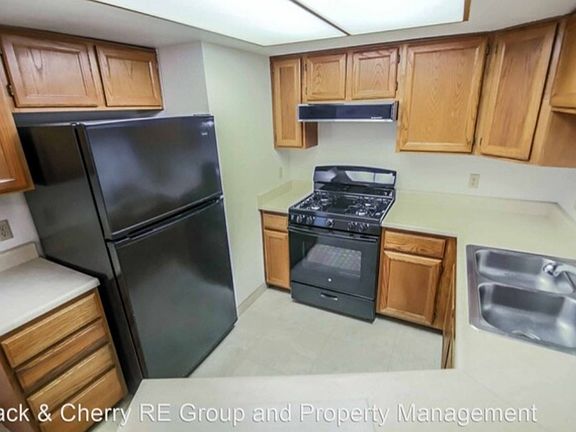 5th image of 529 Sellers Pl