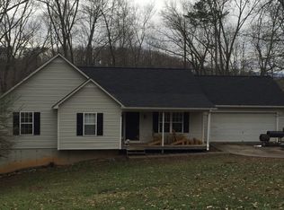 206 Jo Ann Dr SE, Calhoun, GA