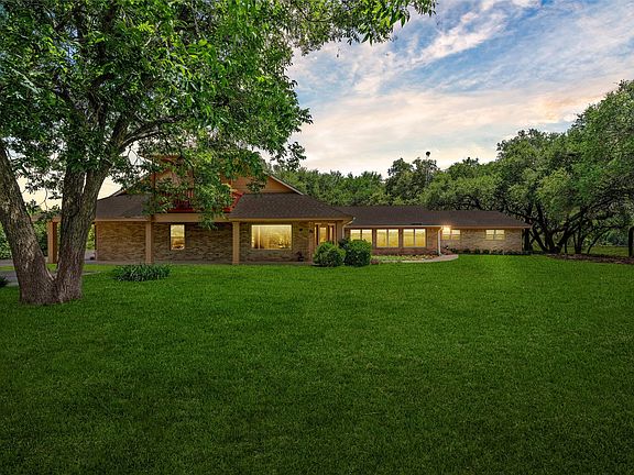 2nd image of 2029 Speegleville Rd