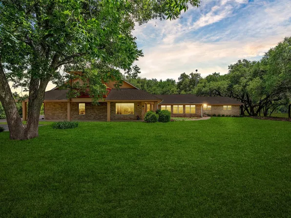 2029 Speegleville Rd, Woodway, TX 76712