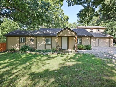 5530 N Adrian Ave, Kansas City, MO, 64151
