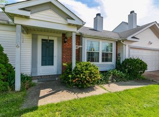 9820 Willow Ln, Mentor, OH