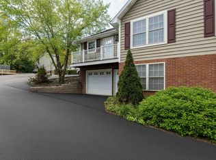 Axis on Roan Apartments, Johnson City, TN 37601