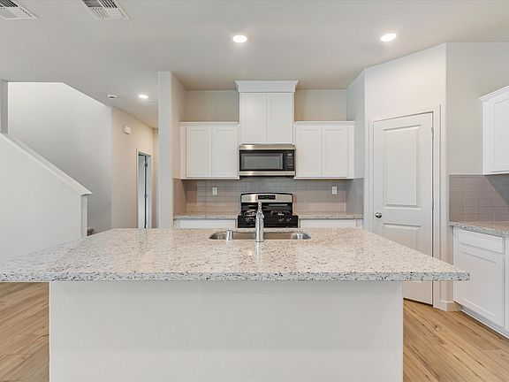 3rd image of 209 Octopus St