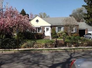 5 Homer Pl, Metuchen, NJ