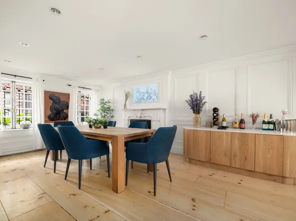 422 East 84th Street image 2 of 23