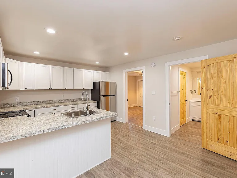550 N Loudoun St #1 — Photo 14