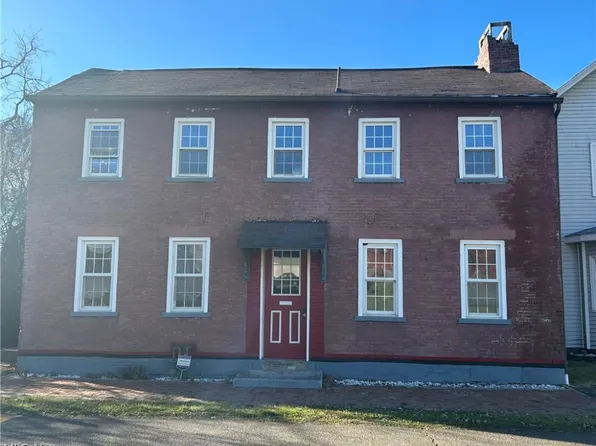 925 Yankee St, Wellsburg, WV 26070