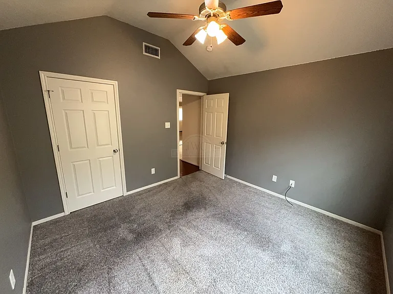 9911 Diana Dr — Photo 25