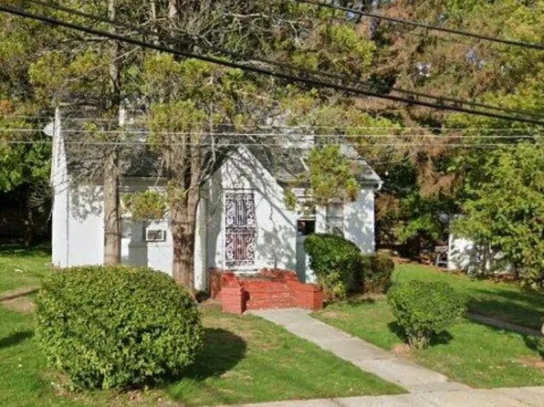 605 Norris Avenue, Uniondale, NY 11553