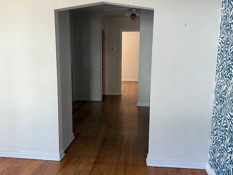 416 21st Ave N — Photo 5