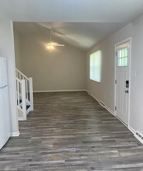 106 Carolina Ave — Photo 9