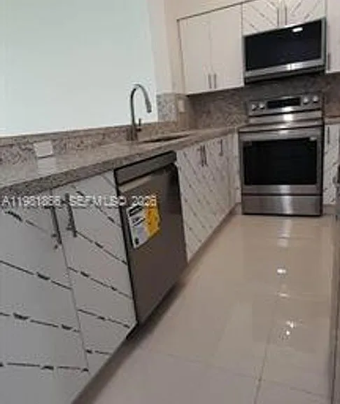 14728 Balgowan Rd #Townhouse 14728 — Photo 12