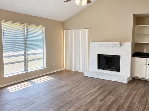 10307 Ivy Oaks Ln, Houston, TX 77041