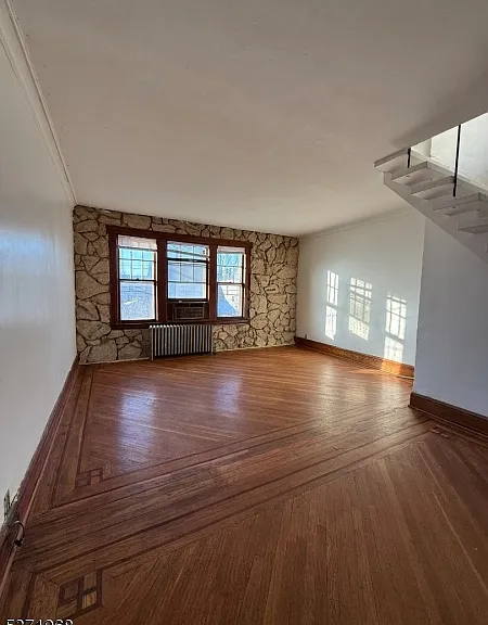 204 Columbia Ave — Photo 5