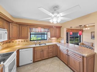 9810 Tabebuia Tree Dr APT B, Boynton Beach, FL 33436