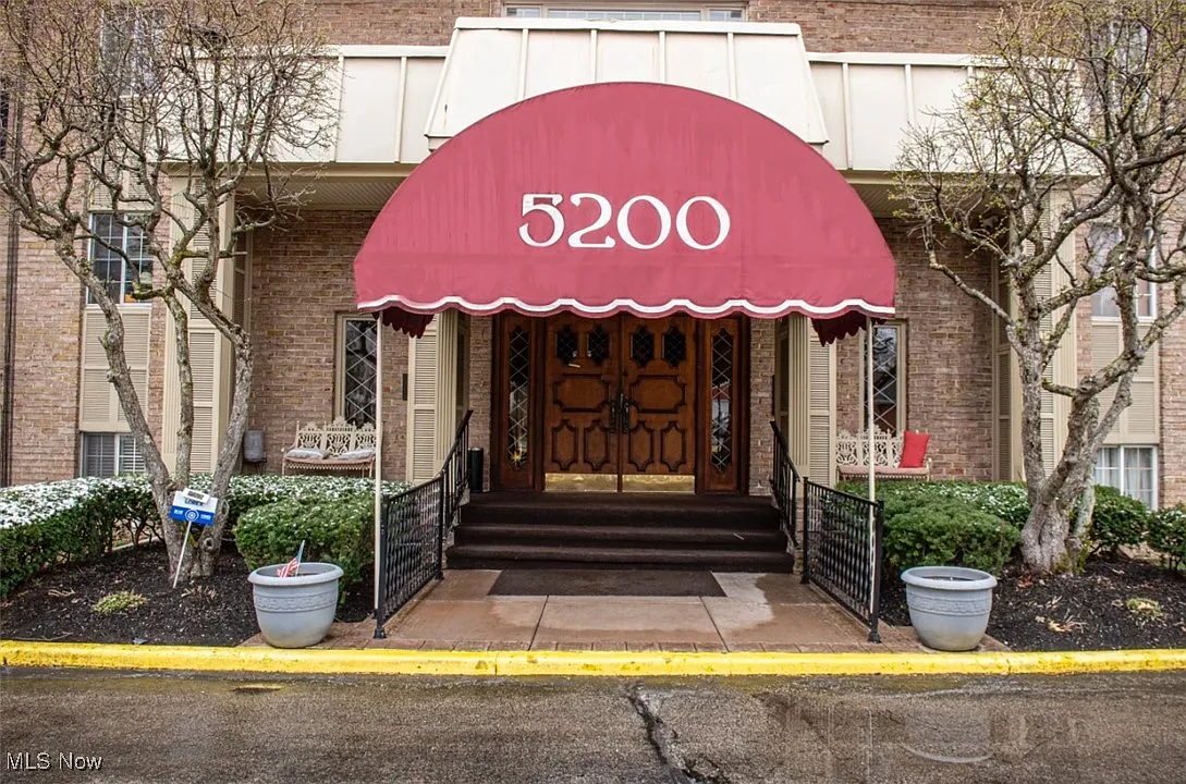 5200 West Blvd APT 407 photo 1