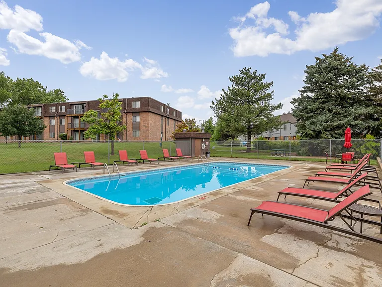 Candlewood Apartments — Photo 11