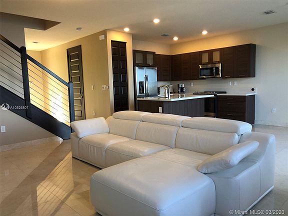 4th image of 15587 NW 91st Ct #0