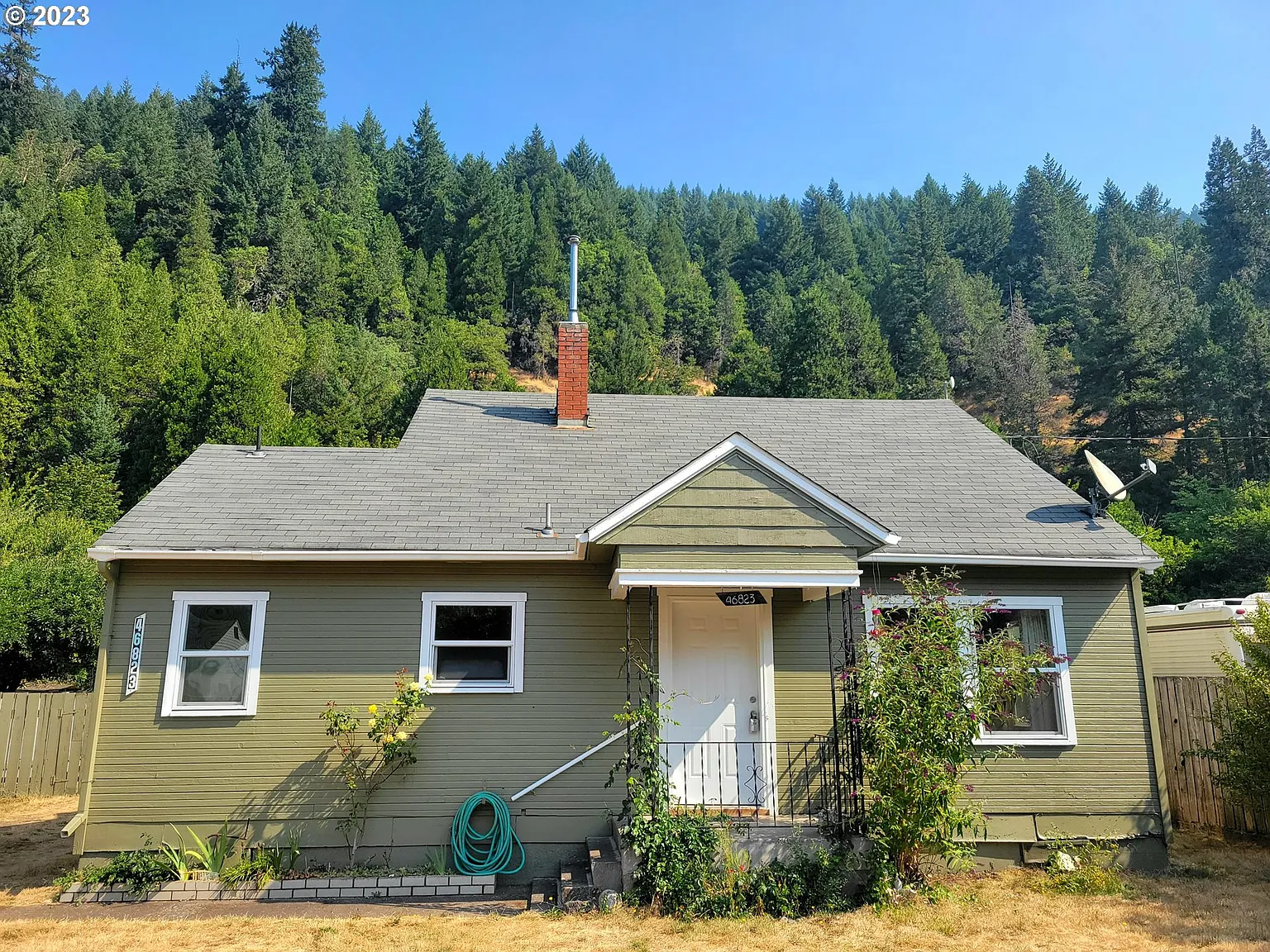 46823 Sunset Ave photo 1