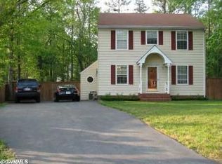 11402 Walnut Hollow Ct, Midlothian, VA 23112