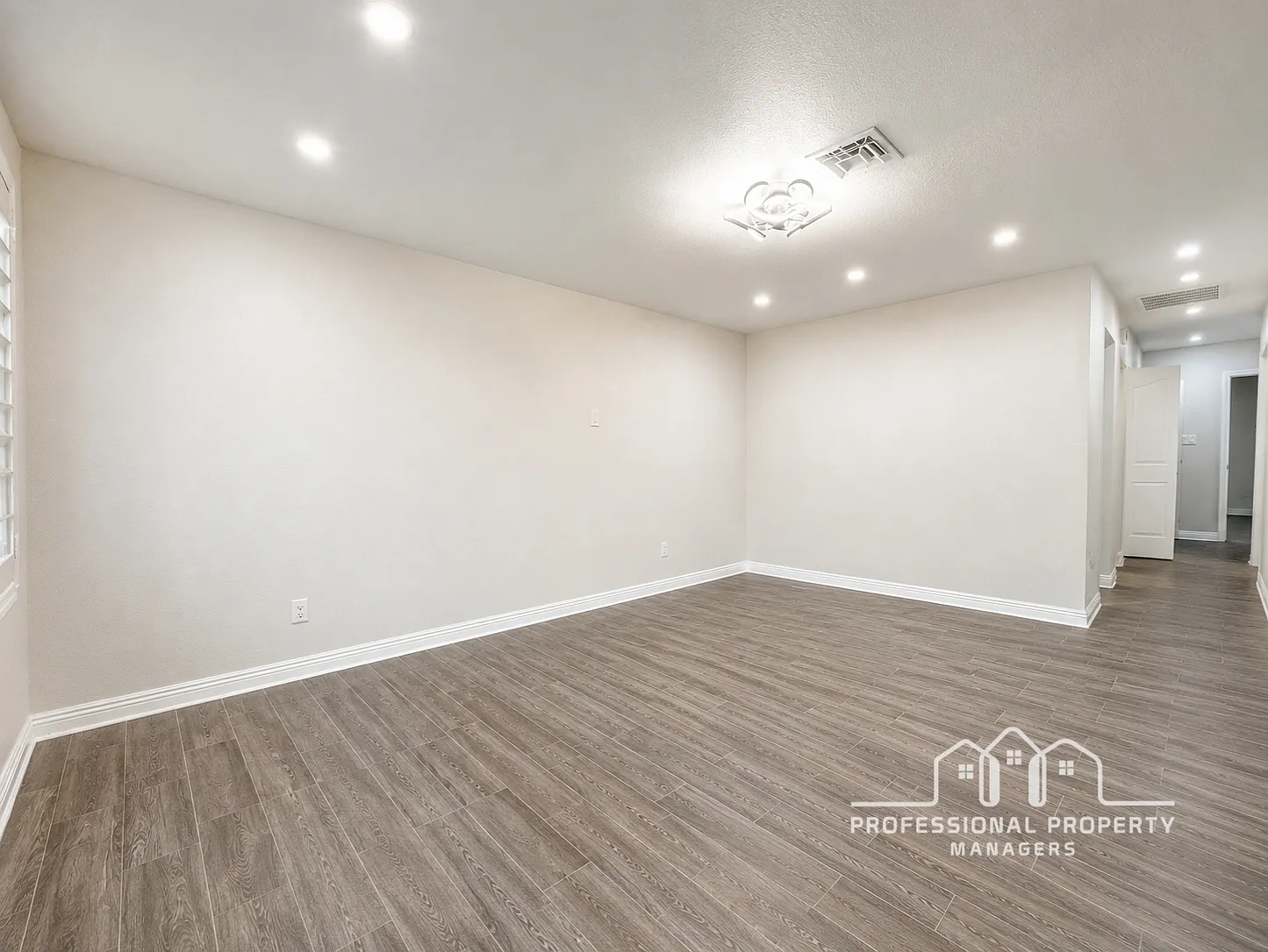 2 bed, 897 sqft, $1,700 — Photo 3