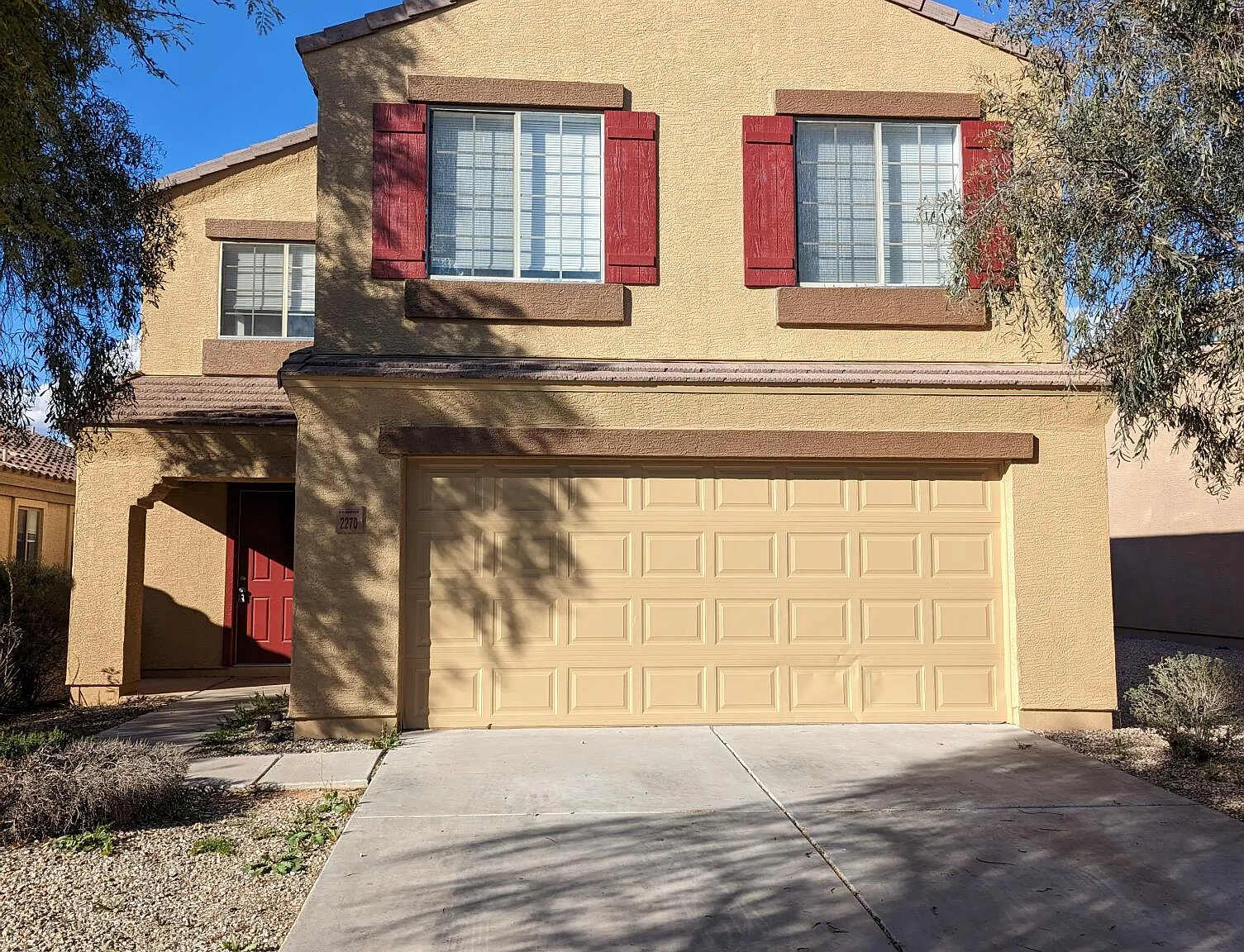 4 bed, 2.5 bath, 2011 sqft, $1,695 — Photo 1