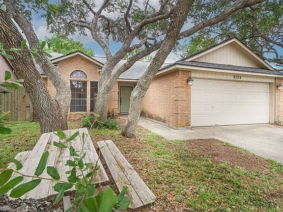 4th image of 2155 Spring Park Dr